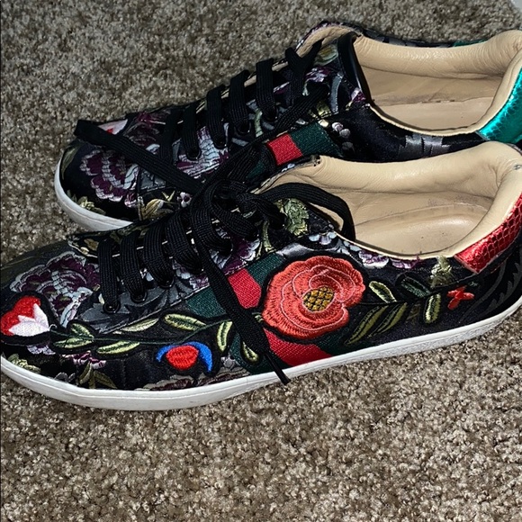 Gucci - Picture 2 of 3